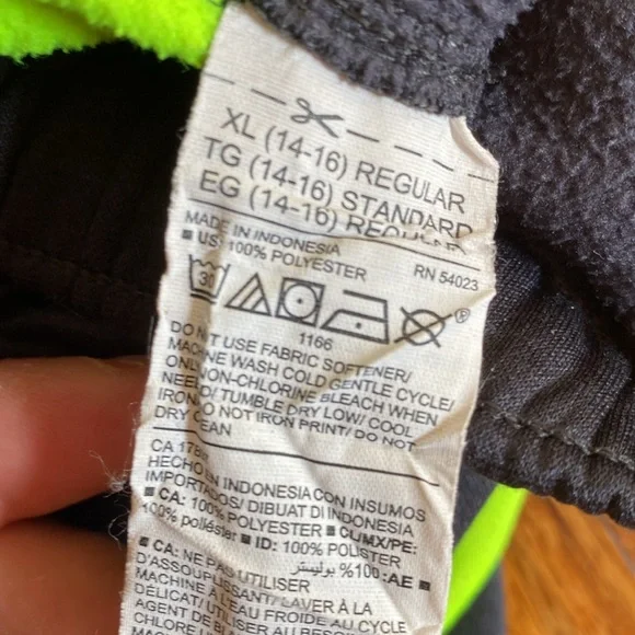 Old Navy Active Go-Dry boys track pants - Picture 10 of 12